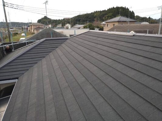 千葉市稲毛区にて屋根修理　ディプロマットスターへのカバー工法　完工