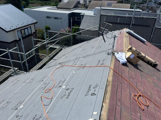 千葉市にて屋根修理　カバー工法　施工前
