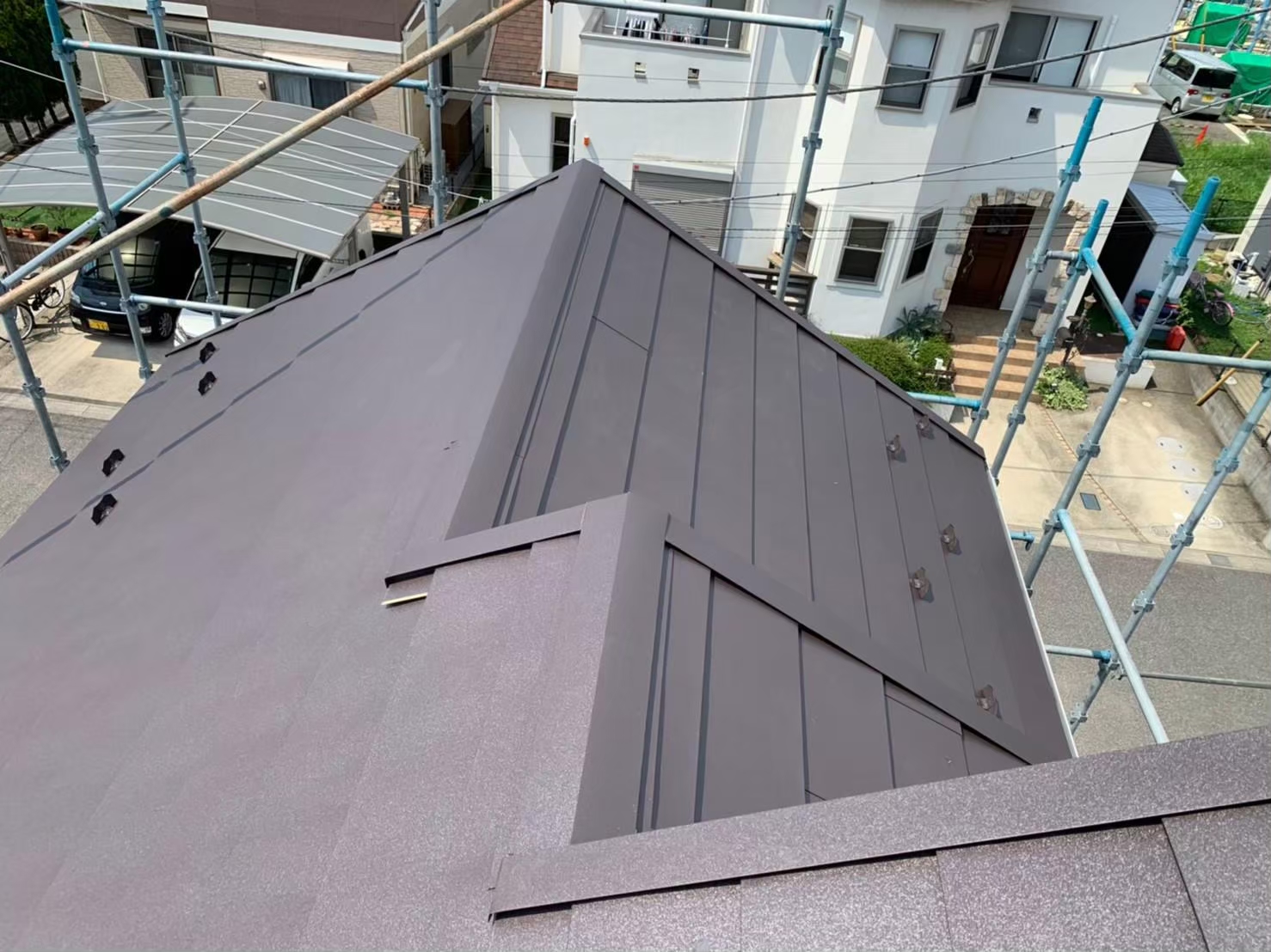 千葉市花見川区にて屋根修理　横暖ルーフへのカバー工法　完工