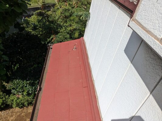 千葉市中央区にて屋根修理　カバー工法　施工前