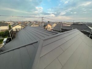 施工後　千葉市花見川区にて屋根修理〈スレート屋根カバー工法〉