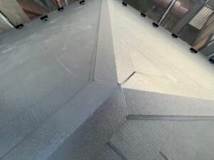 施工後　千葉市中央区にて屋根修理〈スレート屋根カバー工法〉