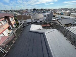 千葉市美浜区にて屋根修理〈パミール屋根カバー工法〉