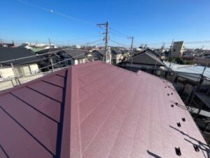 千葉市若葉区にて屋根修理〈スーパーガルテクトへのカバー工法〉